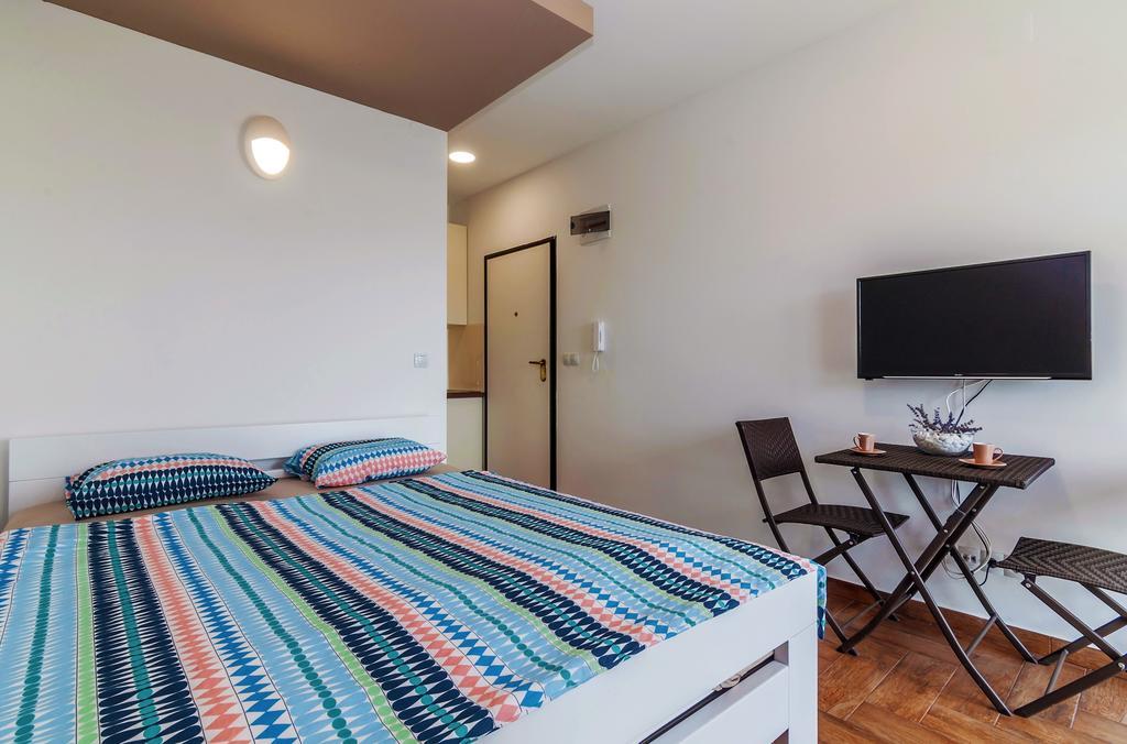 Apartments Lapidem Sukošan Екстериор снимка