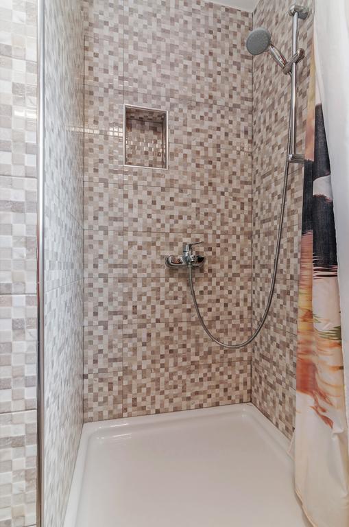 Apartments Lapidem Sukošan Екстериор снимка