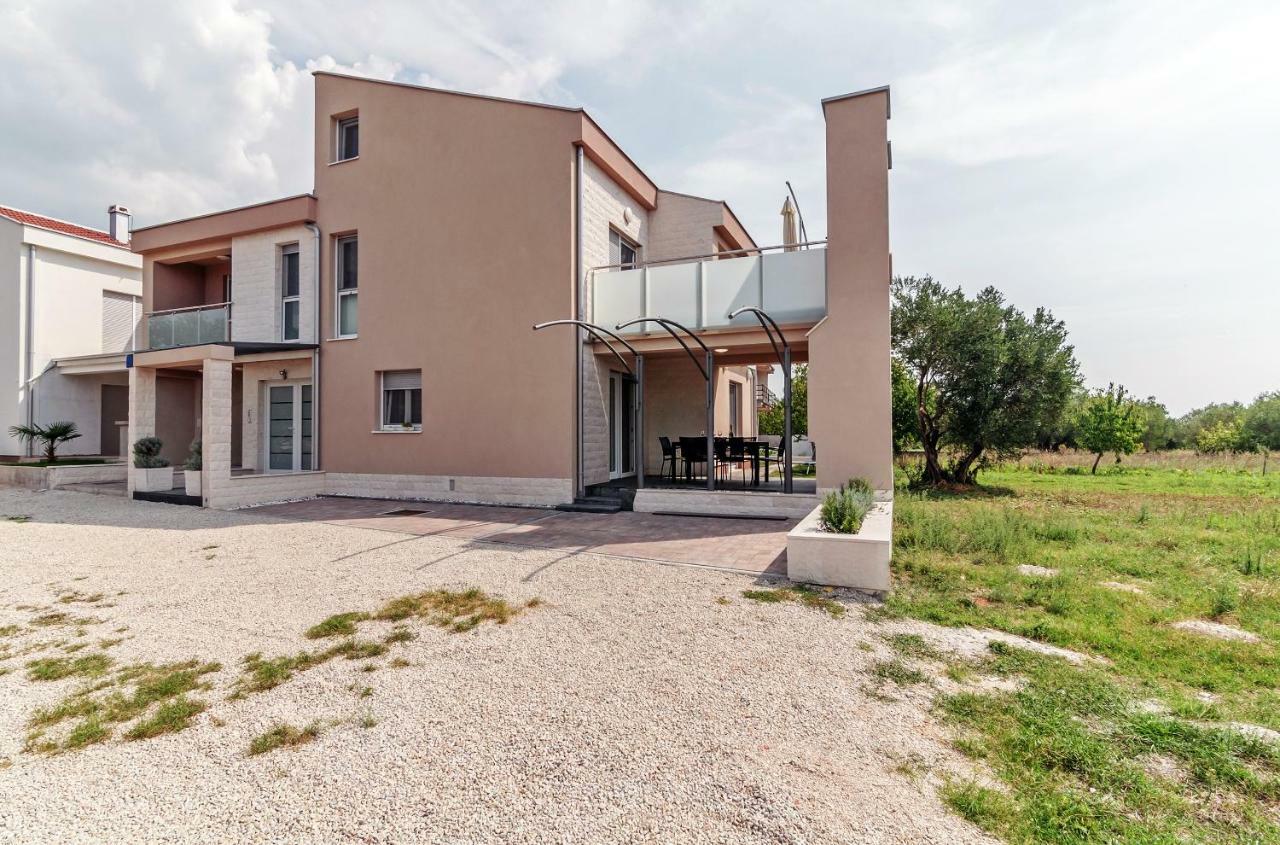 Apartments Lapidem Sukošan Екстериор снимка